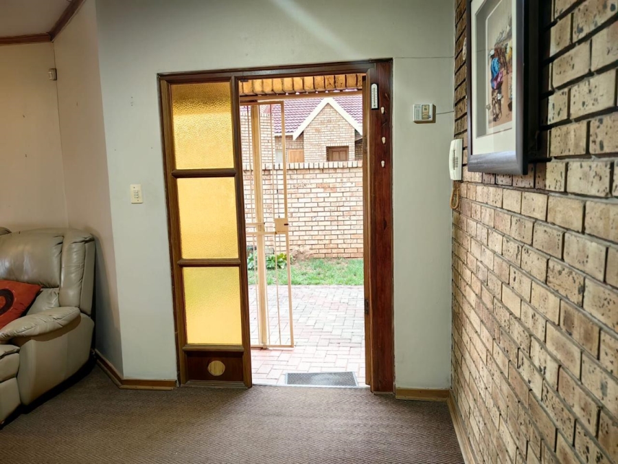 3 Bedroom Property for Sale in Uitsig Free State